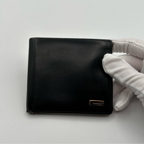Gucci Bi fold Wallet - Picture 1 of 10